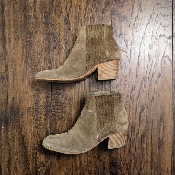VINCE Haider Suede Ankle Bootie - Flint - Picture 4 of 11